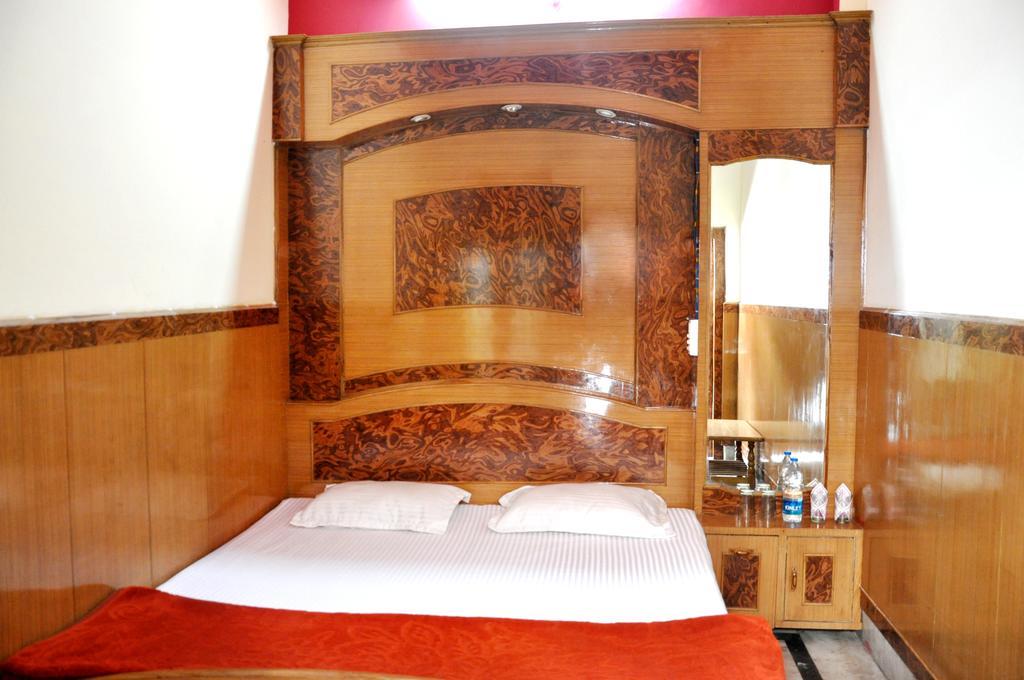 Hotel Le Ville - Unit Of Hotel Anuradha Palace Haridwar Bagian luar foto